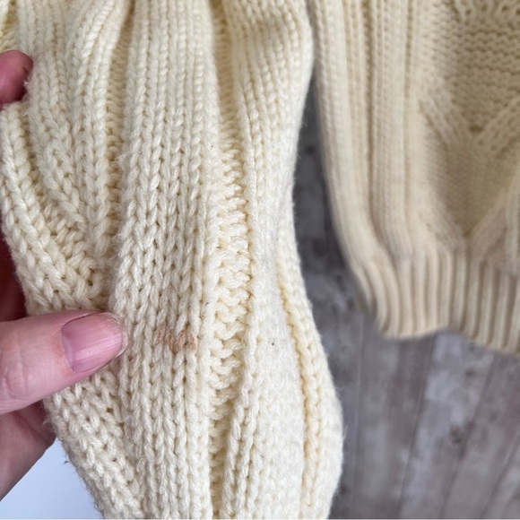 Vintage Cream Sears Men’s Sportswear Cable-Knit Sweater - Picture 4 of 6